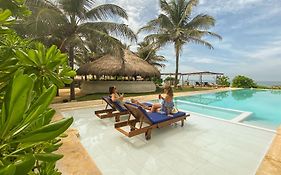 Dolphin Beach Resort - Dolphins, Kitesurfing & Wildlife
